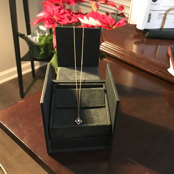 David Yurman Jewelry - David Yurman gold necklace with diamond pendant.